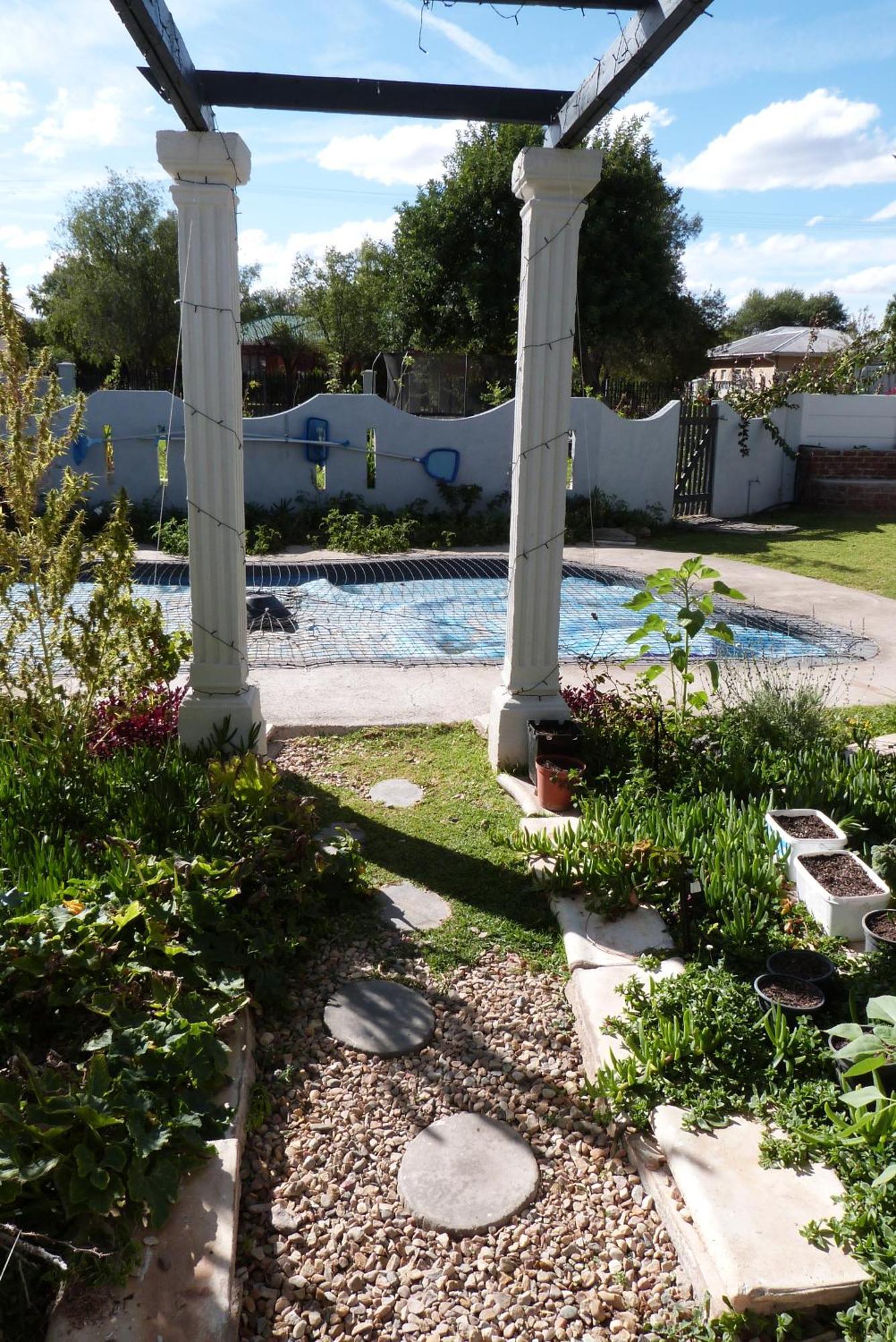 Apartamento Hannah'S Haven Studio Deluxe - No Loadshedding Beaufort West Exterior foto